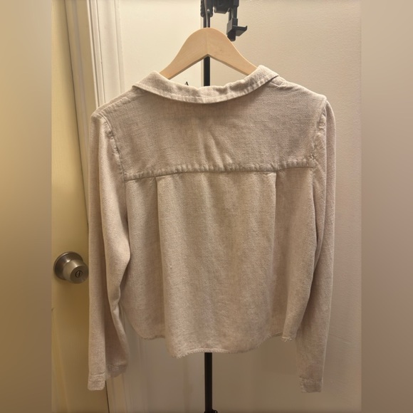 Weekday Shirt - Picture 2 of 4